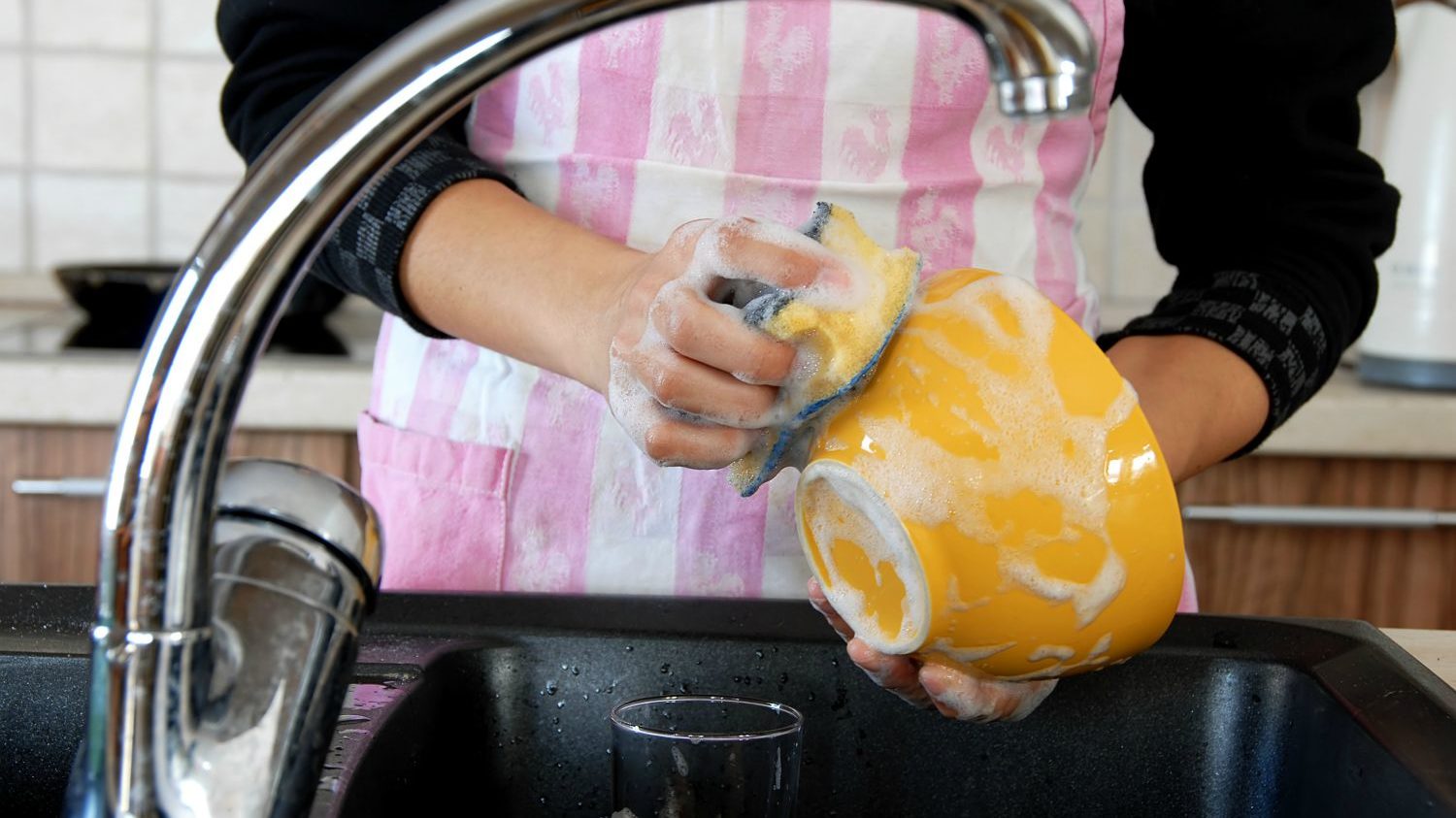 Peachy Clean Silicone Kitchen Dish Scrubber - Peach Scented Scrubbing Sponge