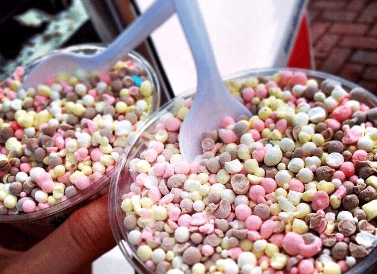 On Dining: Trippin' on Dippin' Dots under the arches