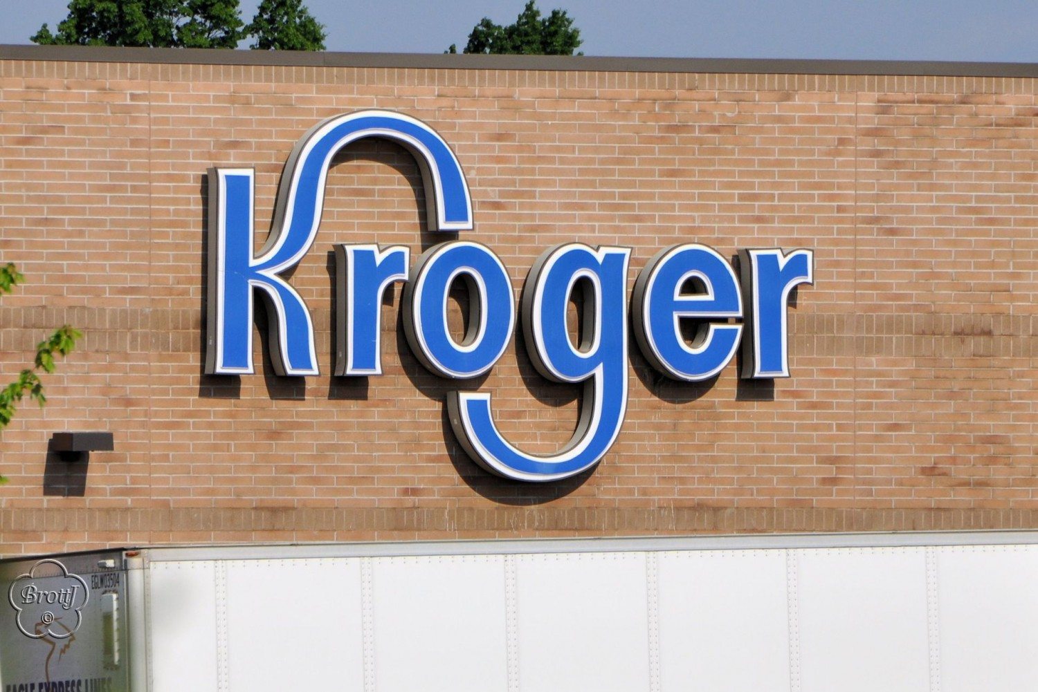 Kroger recalls water for infants after mold contamination risk