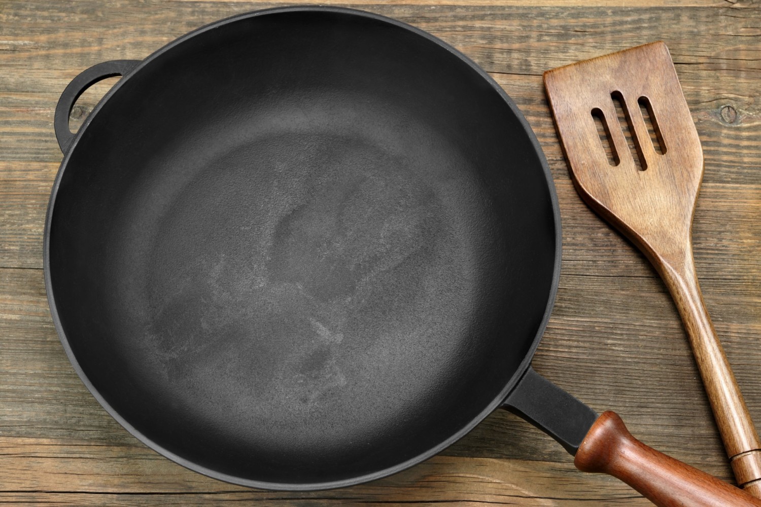 remove rust from cast iron