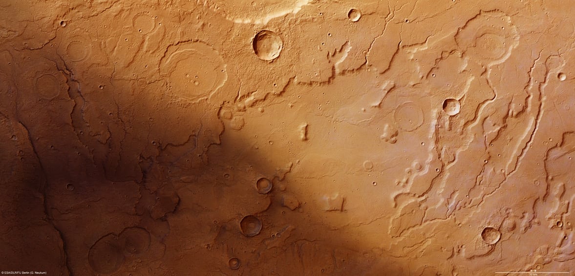 Scientists May Have Just Discovered a Lake On Mars