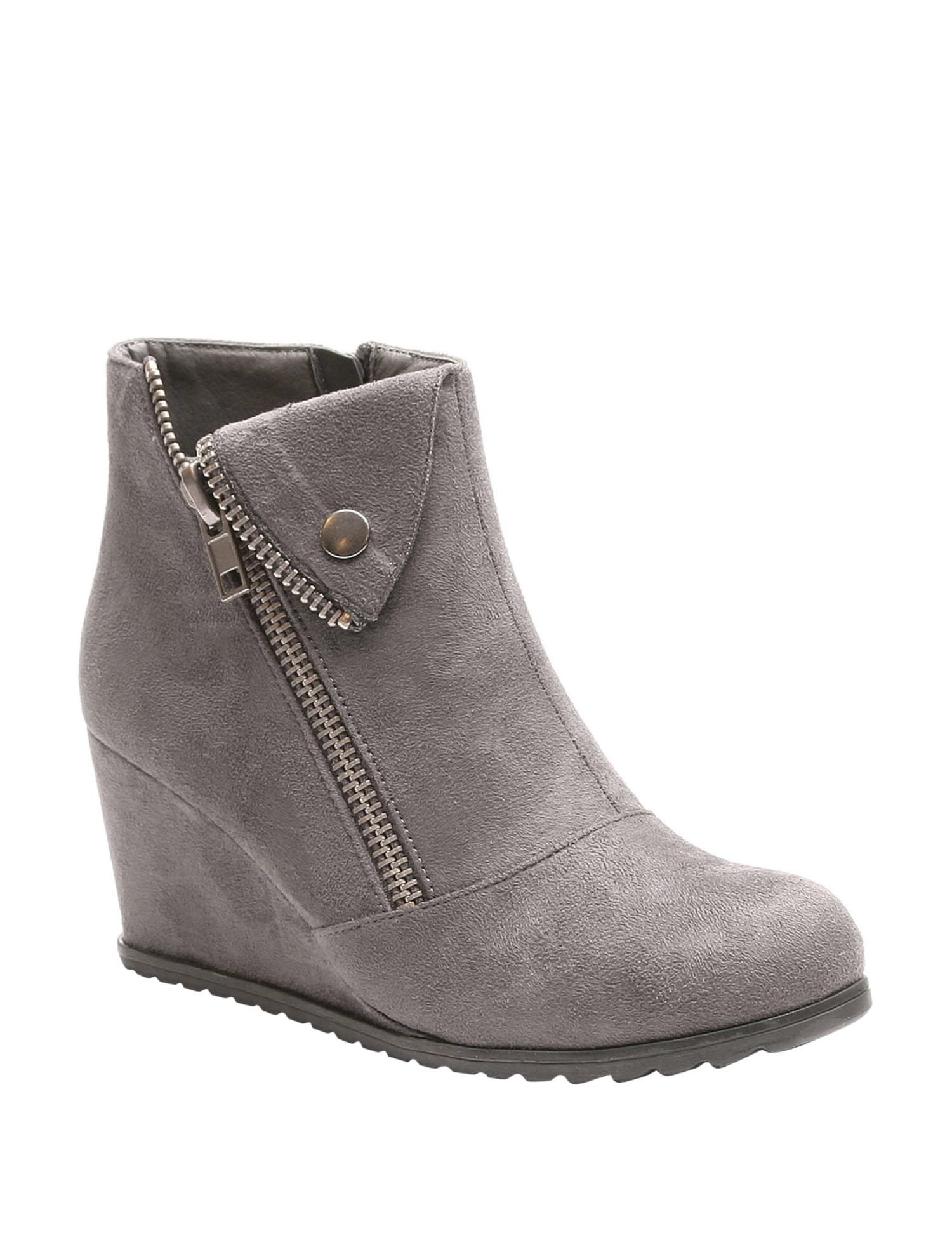 comfy heeled boots