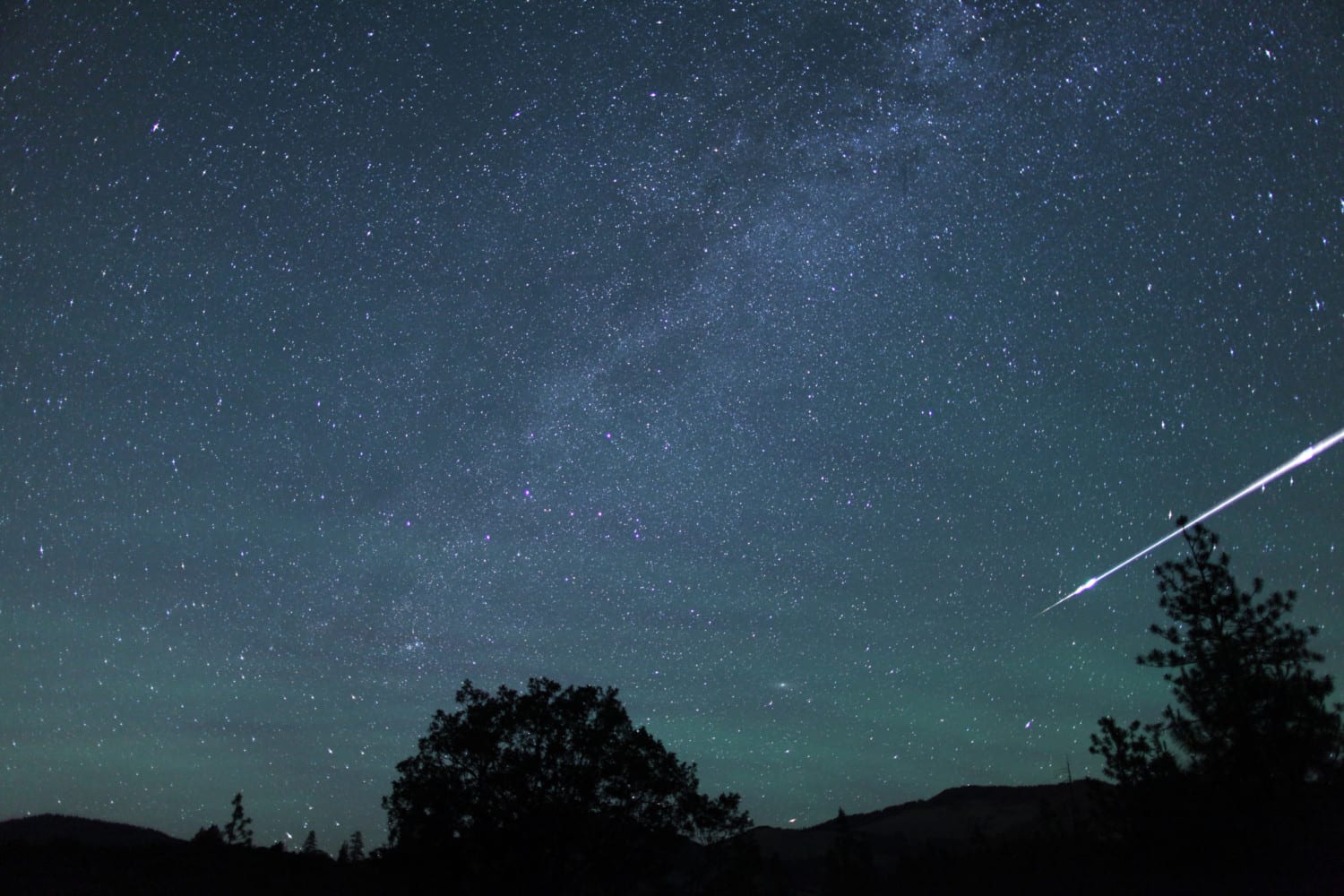 Leonid Meteor Shower Peaks This Weekend: How To Watch - Simplemost