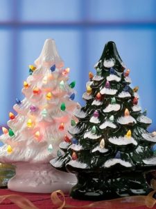 These Ceramic Christmas Trees Are Making A Comeback - Simplemost