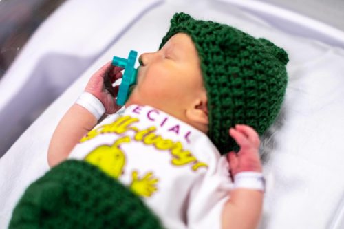 A Hospital Dressed Up Its Newborn Babies To Look Like Pickles And They’re Completely Adorable