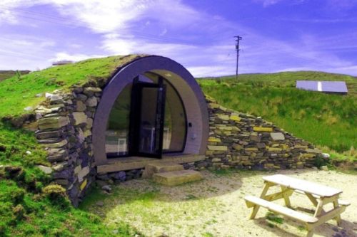 You Can Stay In An Airbnb Shaped Like A ‘Hobbit Hole’ For $100 A Night