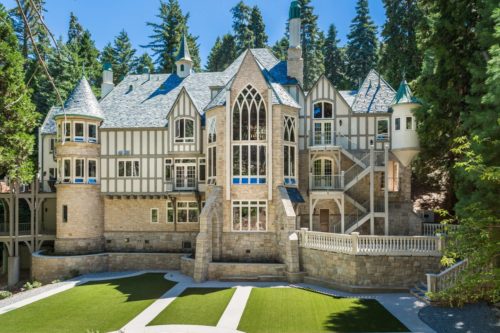 You And 20 Of Your Closest Friends Can Spend The Night At This Castle For $130 Each