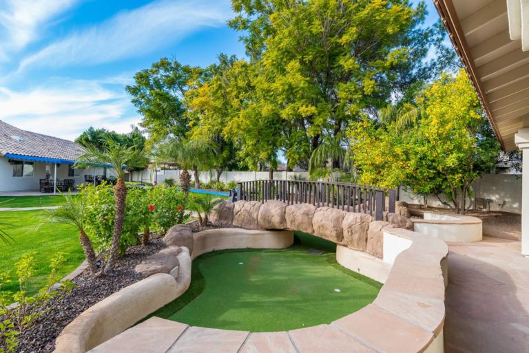 Mansion On Airbnb Has Its Own Swim-up Bar And Lazy River