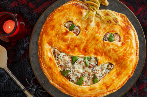 Jack-O’-Lantern Beef Pot Pie Is The Perfect Meal To Serve On Halloween