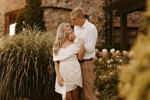 Couple’s Engagement Photo Shoot At Olive Garden Is Surprisingly Stunning