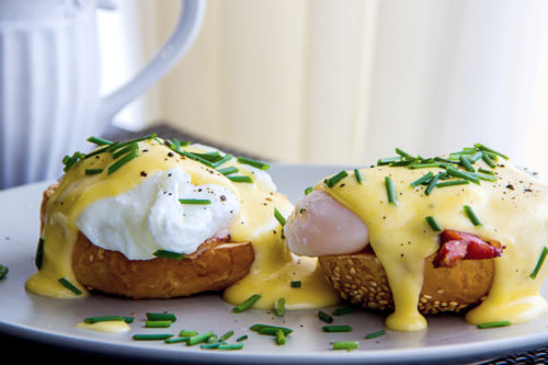 This Easy Hollandaise Sauce Recipe Takes Just 1 Minute To Cook