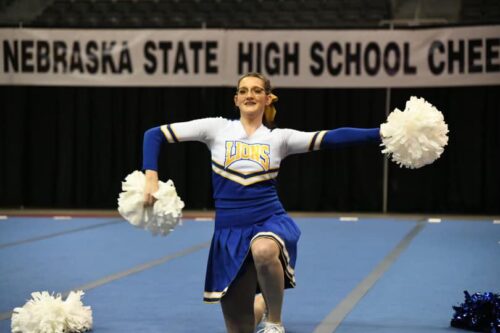 High school cheerleader competed by herself at state—and the crowd went wild supporting her