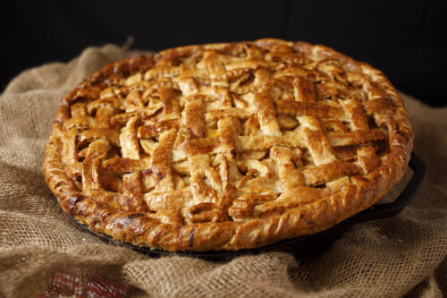 
            You can get a 25-pound apple pie at Dollywood
          