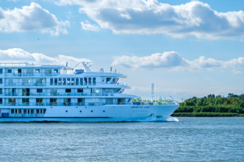 This new 60-day river cruise visits 20 states in 4 time zones